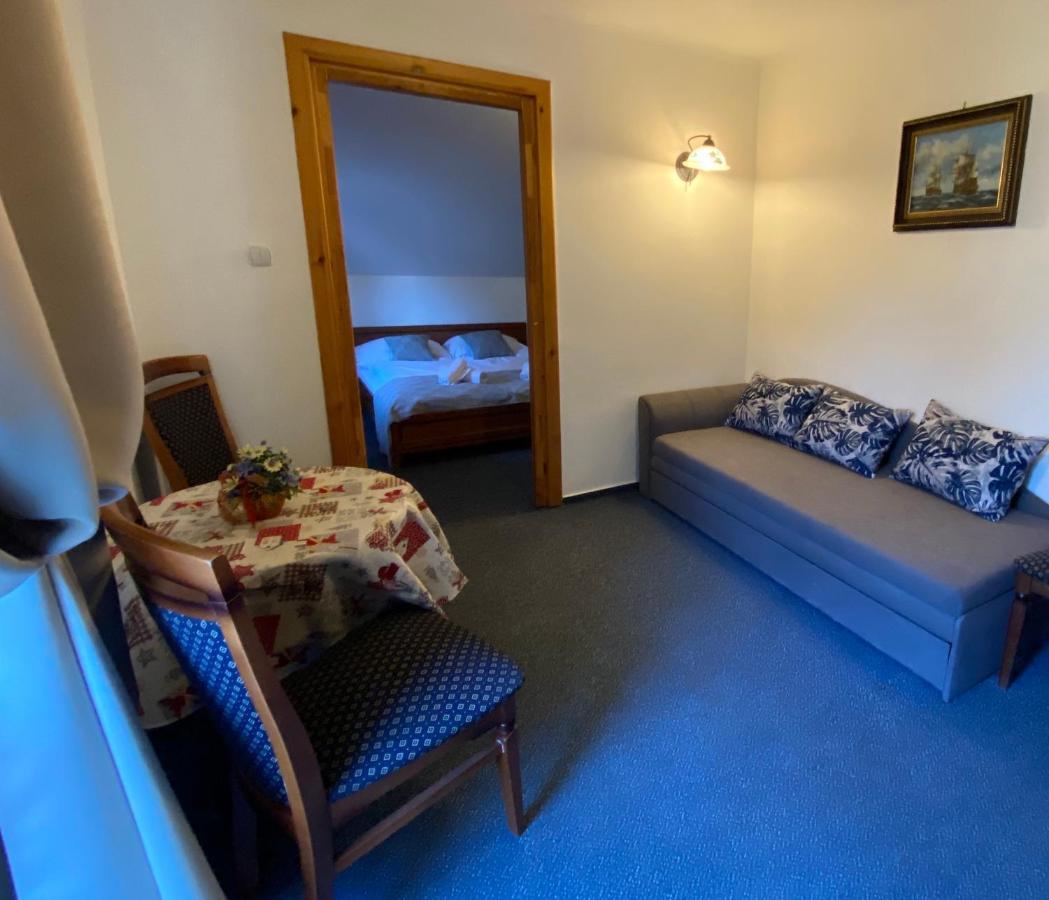 Penzion Vila Petra Bed&Breakfast Veľký Slavkov エクステリア 写真