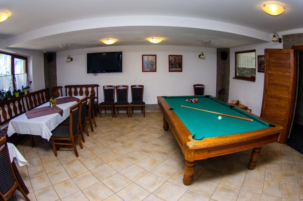 Penzion Vila Petra Bed&Breakfast Veľký Slavkov エクステリア 写真
